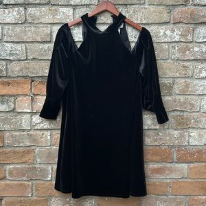 Laundry by Shelli Segal, black velvet dress. Size S.